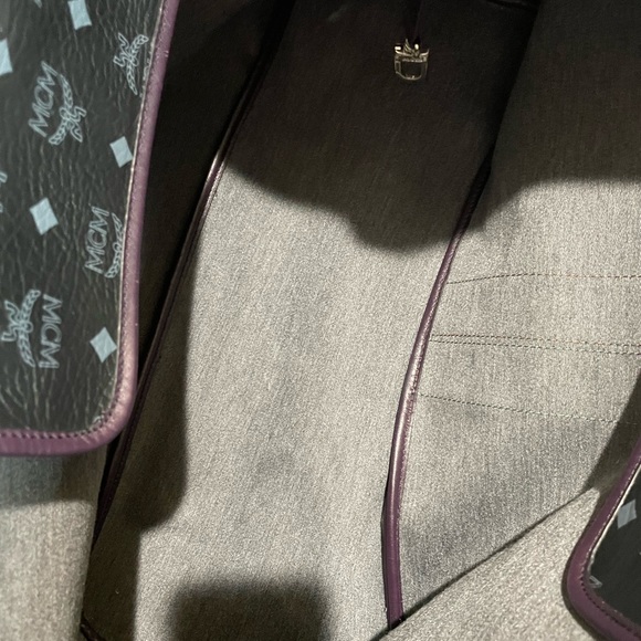 MCM Jumbo Shopping Tote - Picture 12 of 16